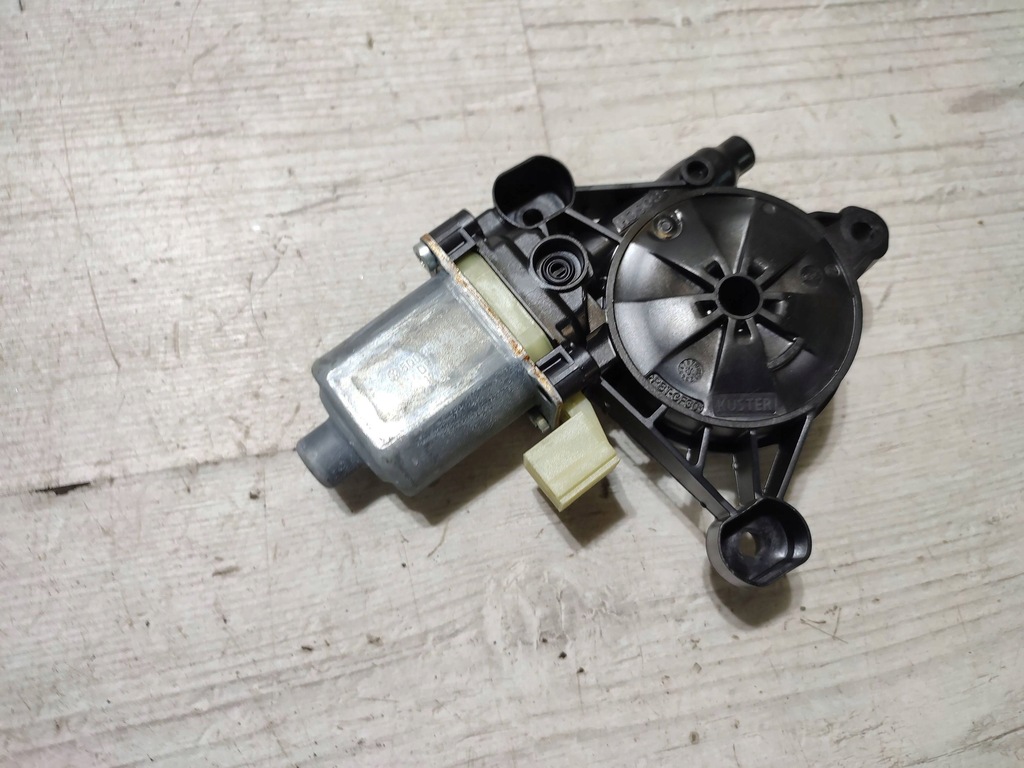 Volkswagen Touran III 20R 5 partea stângă spate a motorului de sticlă Product image
