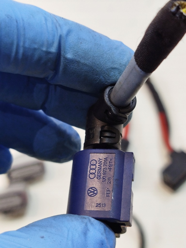 SENSOR PRESIUNE ULEI VW PASSAT B8 GTE 1J0973701A Product image
