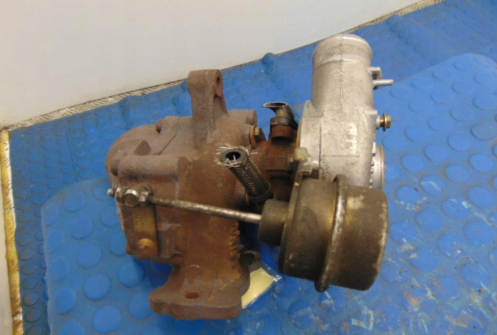 PEUGEOT 307 2.0HDI TURBO COMPRESOR 53041015096 Product image