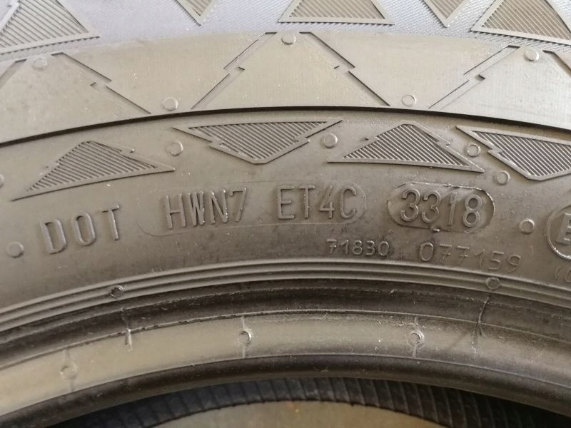 Anvelope de iarnă 205/75 R 16C Continental VancoWinter 2 Product image