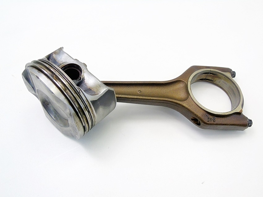 BIELLA PISTON 084201 2.0 i BMW N43 E60 E61 E90 E91 E92 E93 E81 E82 E88 E87 Product image