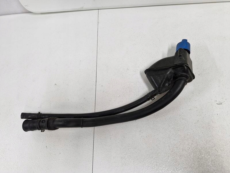 AUDI A6 C8 TUBA DE UMPLEARE FURtun ADBLUE 4K0131963B Product image