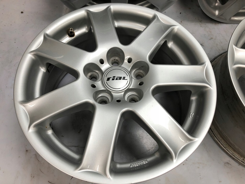 JANTE RIAL 16'' BMW E90 E87 5X120 ET44 KBA 45567 Product image