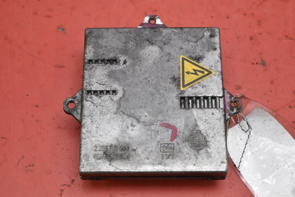 CONVERTOR XENON STÂNGA 1307329060 MERCEDES CLASA C W203 00-04 Product image