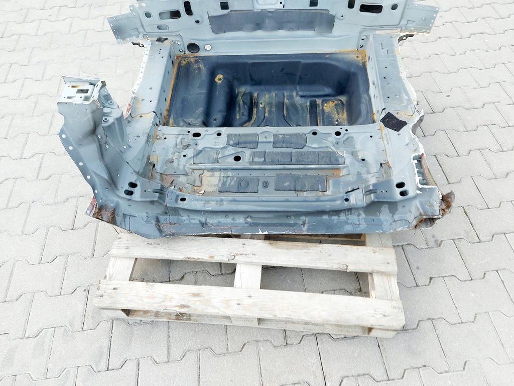 CLASA C W205 COUPE Scaun spate, perete spate, podea portbagaj, lift 18 ani. Product image