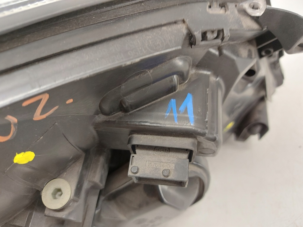 Far Opel Vectra C Signum GTS Xenon 02-05, lampa fata stanga Product image