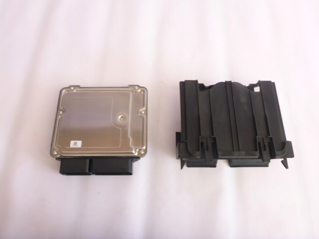 COMPUTER CONTROLLER MOTOR BMW F20 118D 2.0 D Product image