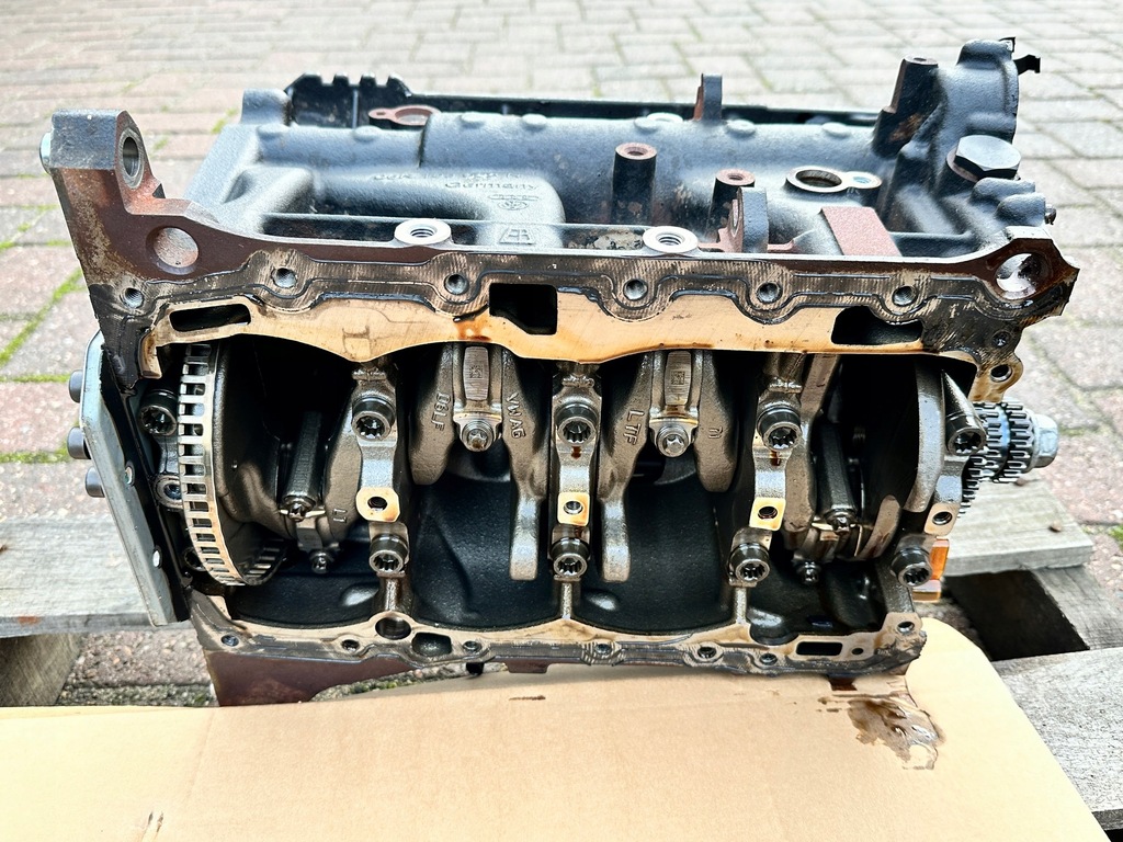 AUDI A4 B9 A5 F5 8W 2.0 TFSI DLV BLOC COMPLET PISTONI ARBORE 06K103023N Product image