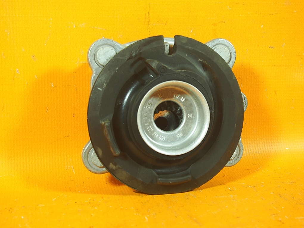Rulment pentru suport amortizor Audi A7 4G LIFT 32KM 4g0412065c / 4g0412253a Product image