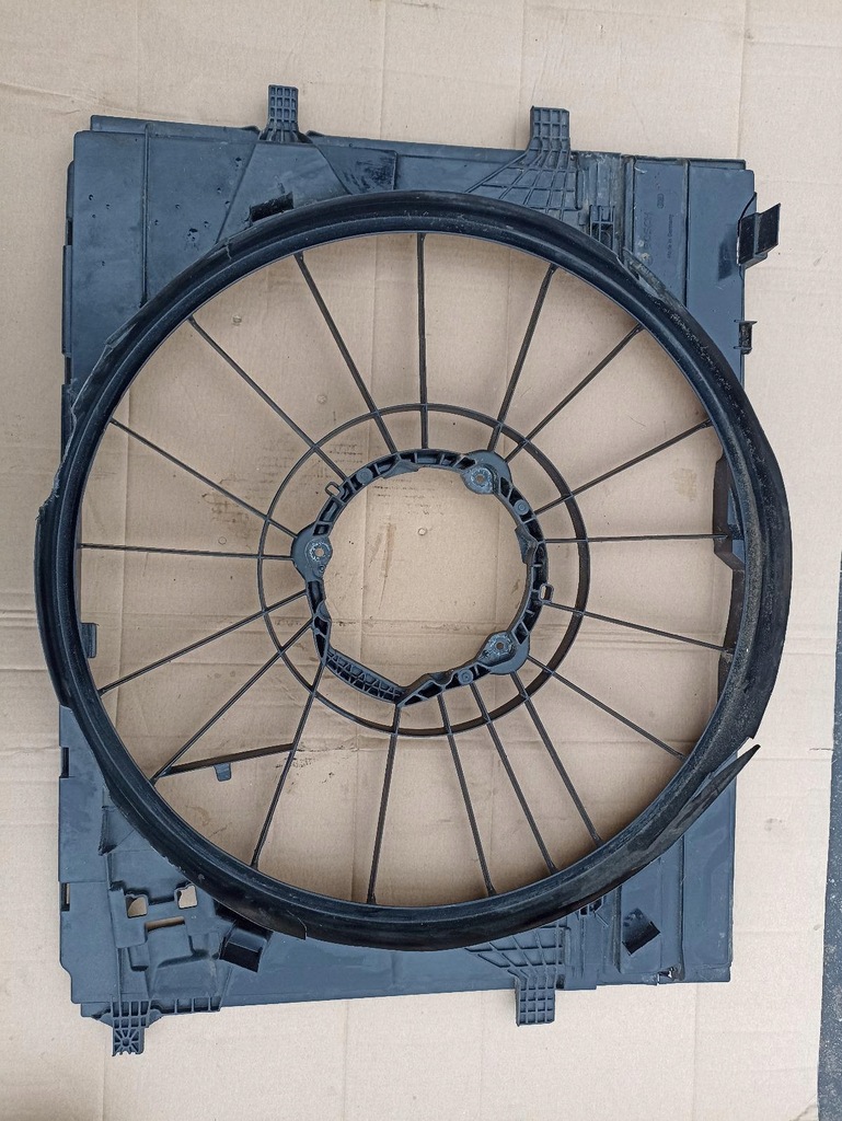 CARCASA VENTILATOR MERCEDES W213 CLASA E DEFECTATĂ Product image