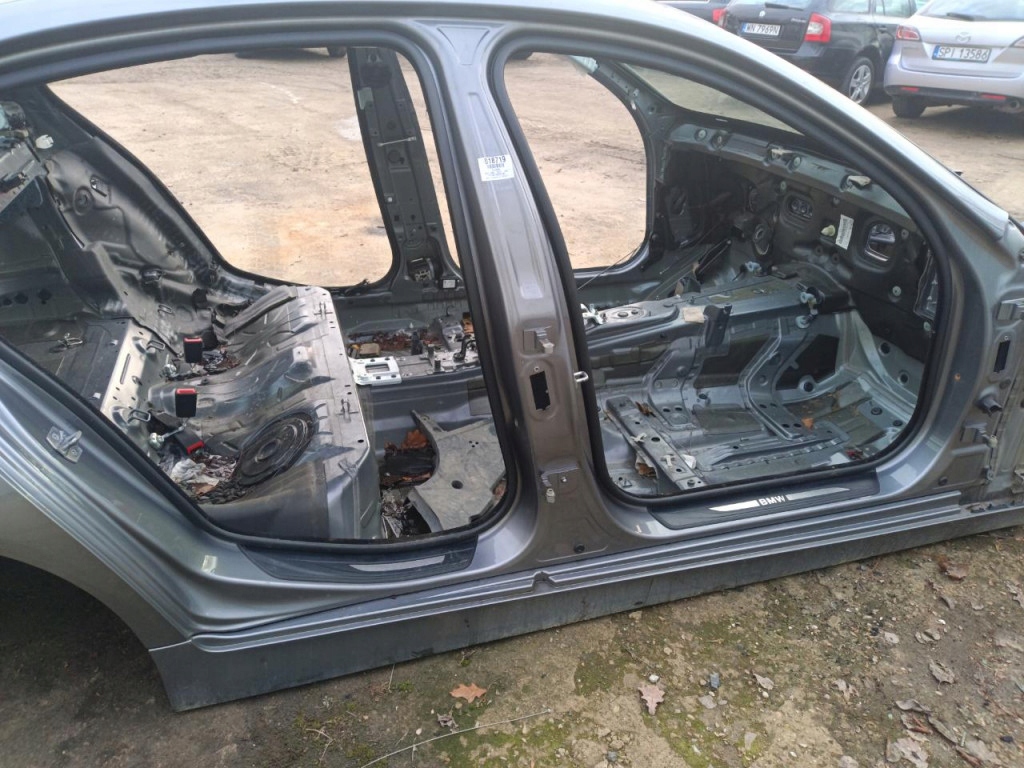 BMW 528xi F10 Prag de sfert PARTER A52/7 Product image