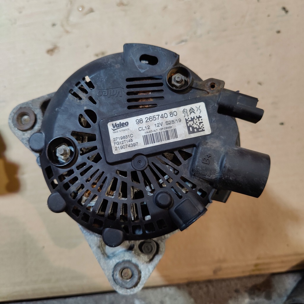 ALTERNATOR CITROEN PEUGEOT 1.2VTI 9826574080 Product image