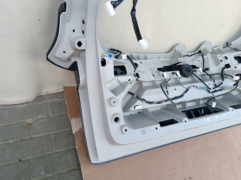 Nissan Ariya Capcana din spate dreaptă Product image