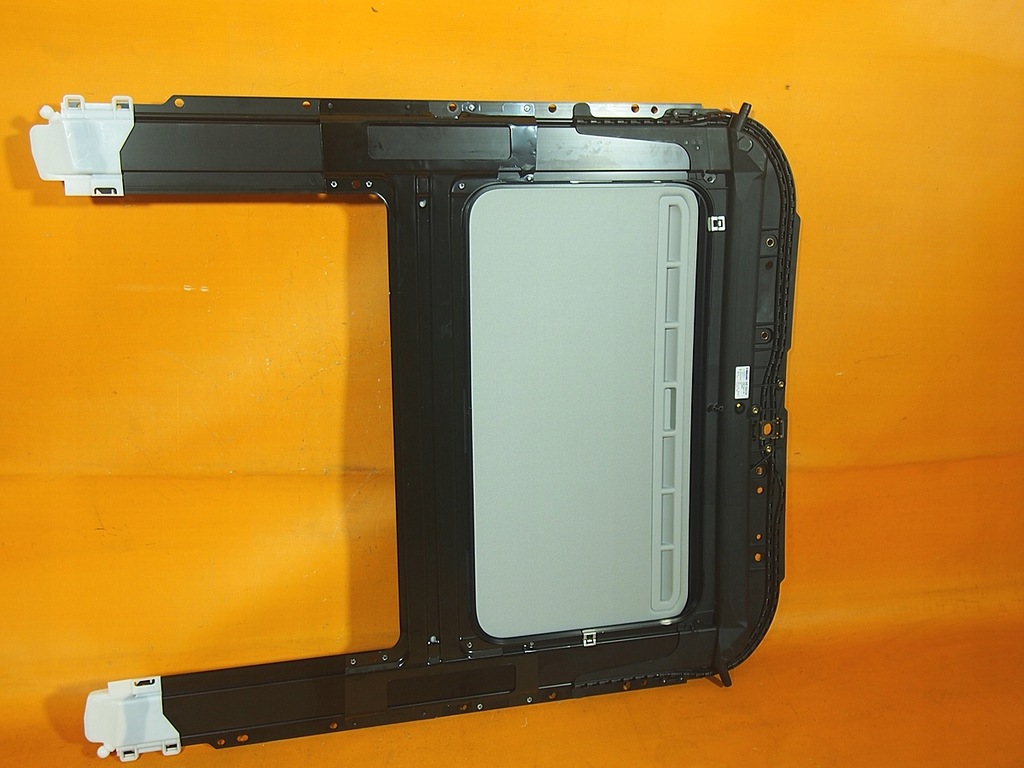 Audi A5 8T LIFT 24KM Trapă rulou 8t8877041e Product image