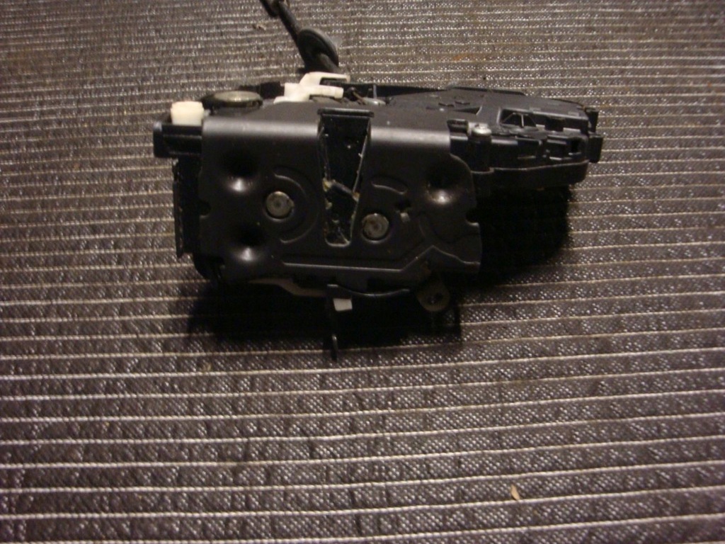 BLOCAREA UȘILOR Volvo S80 30799326 STÂNGA SPATE Product image