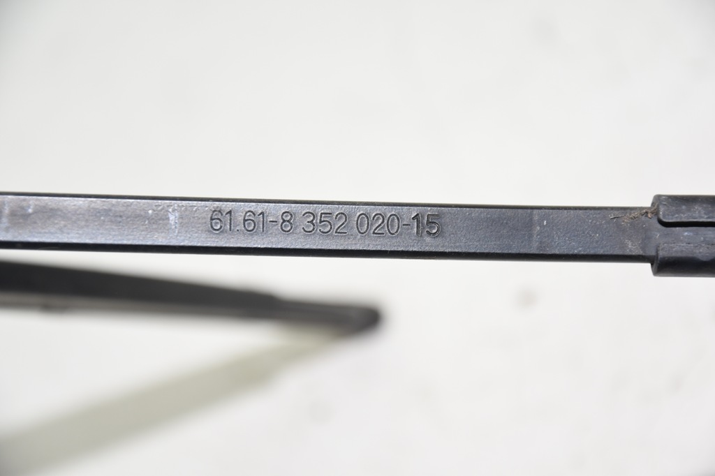 BMW E38 BRAT STERGATOR DREAPTA 8352020 Product image