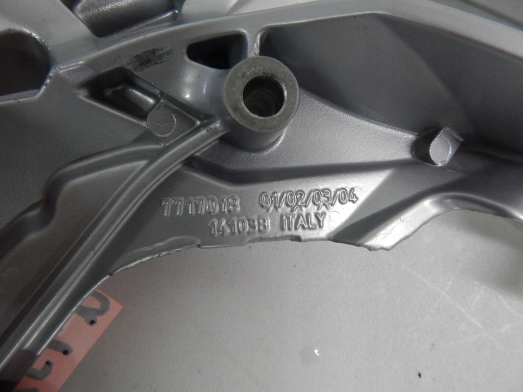 BMW S1000XR CADRU MÂNERE PASAGER Product image