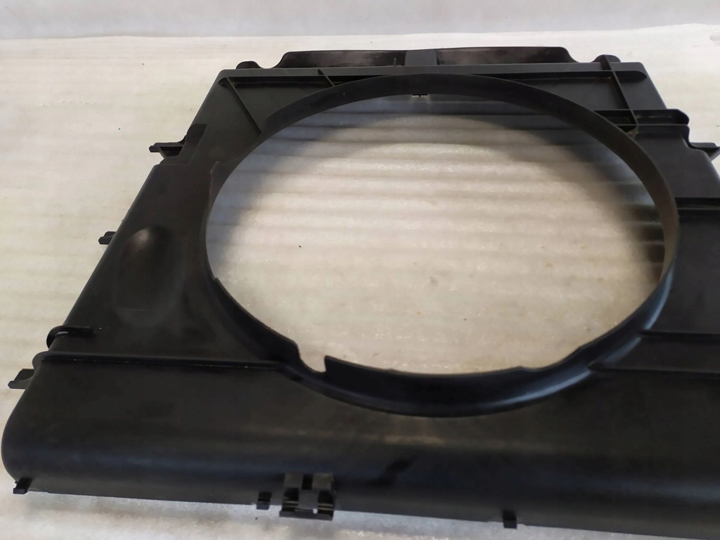 Mercedes-Benz Sprinter W906 Fan Carcasa Product image