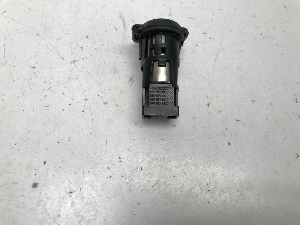 OPEL MOKKA-E MOKKA II B 2023 PRISE PORT INCARCARE 12V 9801851077 Product image