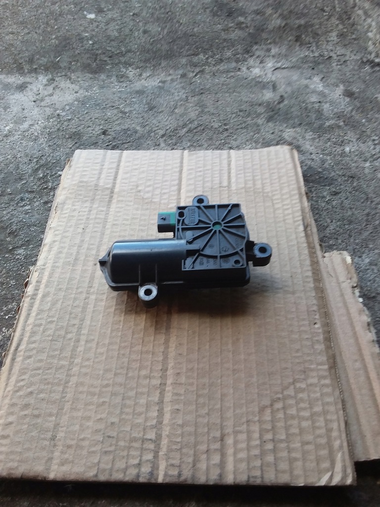 MERCEDES W176 A-KLASA PRZEPUSTNICA STEROWNIK KLAPY WYDECHU TŁUMIKA AMG Product image