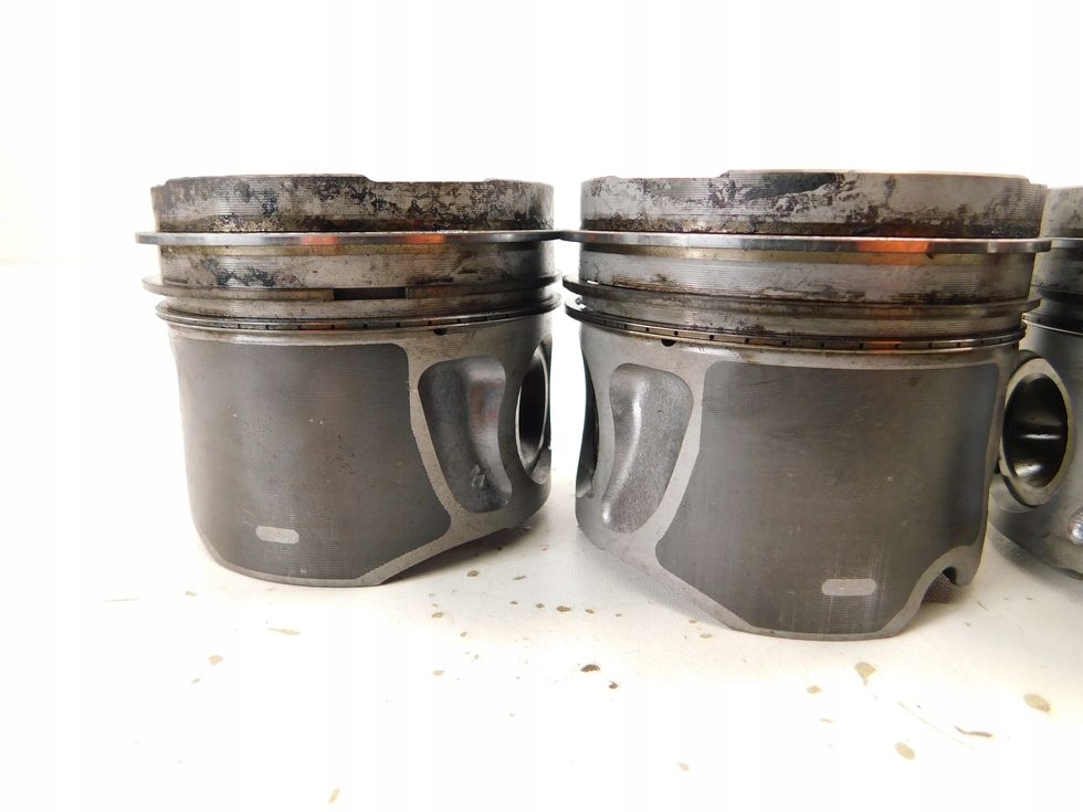 Set 4 pistoane Alfa Romeo 159 1.9 JTDM piston Product image