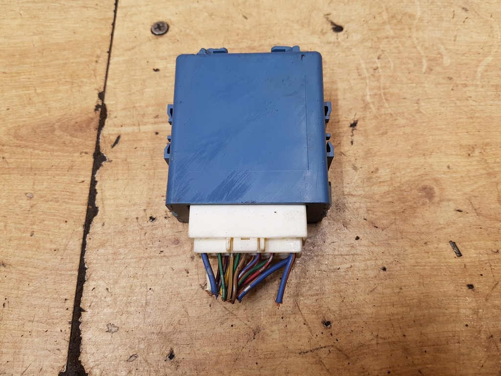 TOYOTA YARIS I MODUL DE BLOCARE CENTRALĂ Product image