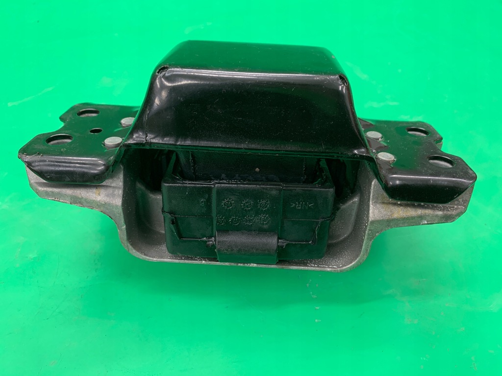 SUPPORT MOTOR CUTIE STANGA SKODA OCTAVIA II 2 1.9 TDI 04- Product image