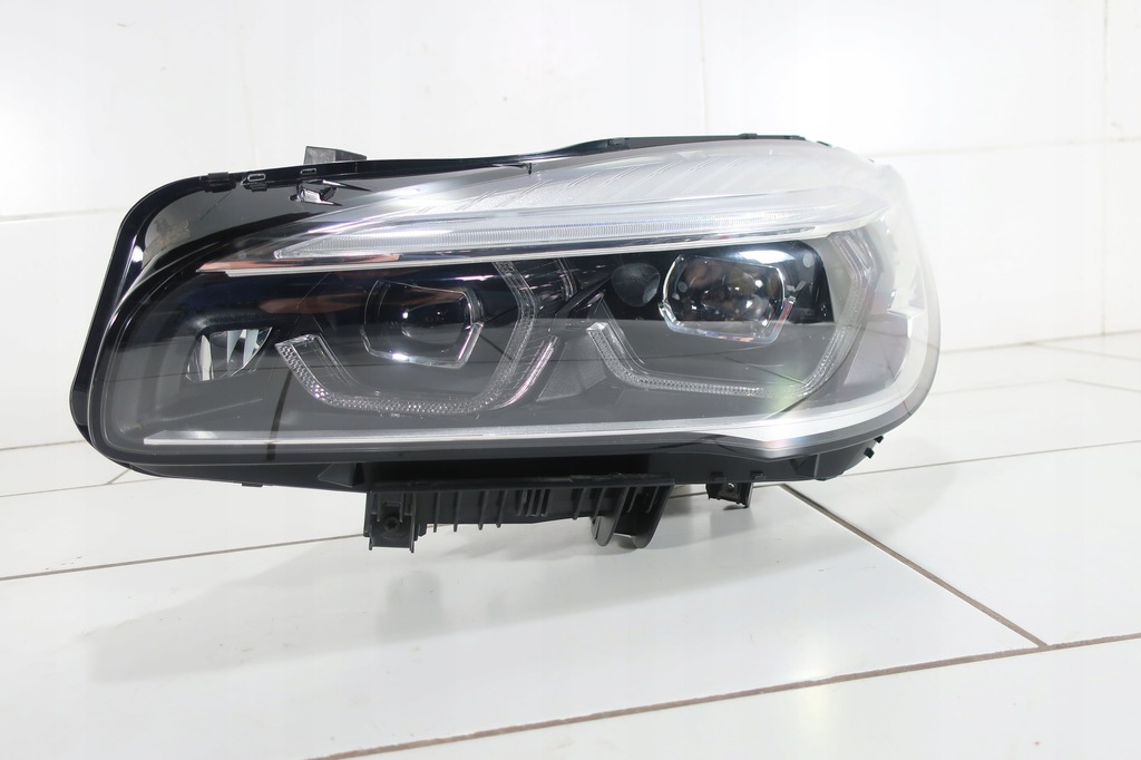 LAMPĂ FAŢĂ STÂNGA BMW 2 F45 LIFT ADAPTIVE LED Product image