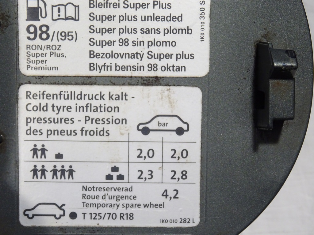 Clapeta de umplere VW GOLF V 5 1K0 HATCHBACK HTB HB 1K0010282L LA6Q Product image