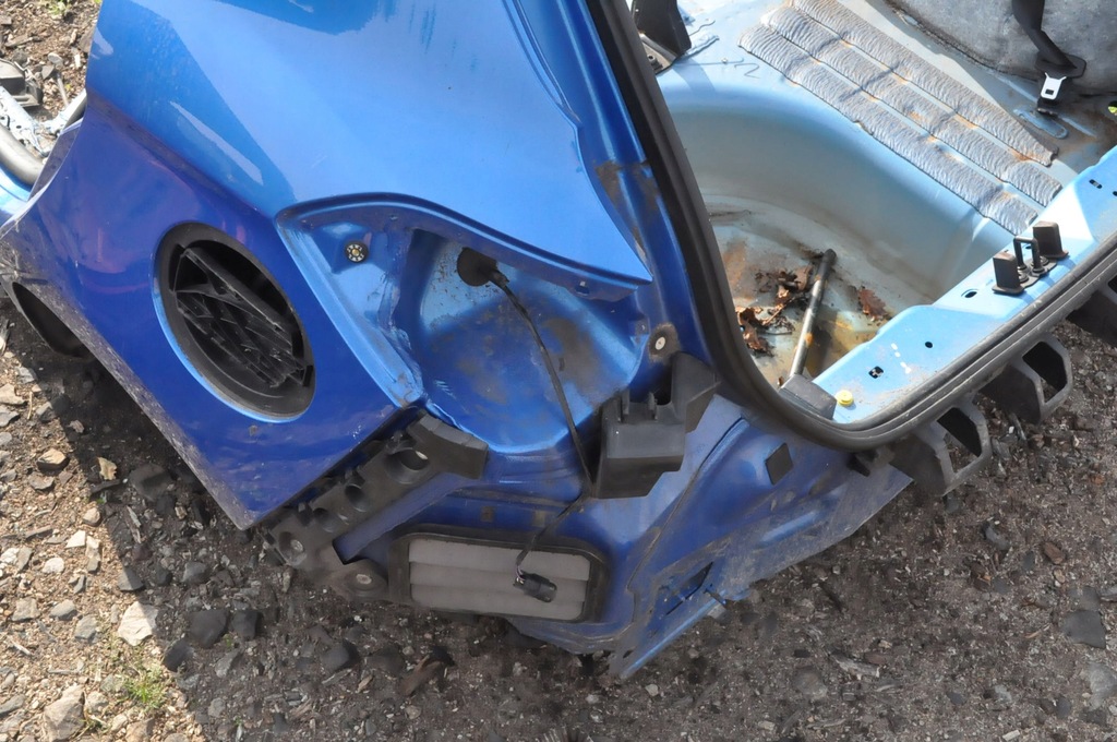 FORD FIESTA MK8 INTREGUL SPATE APARĂ CUREA SPATE STÂNGA DREAPTA Product image