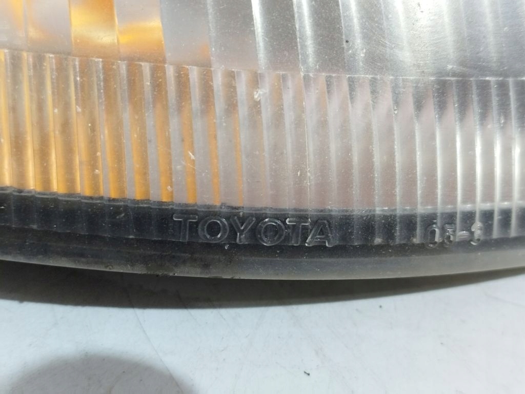 Semnalizator dreapta Toyota Carina E Product image