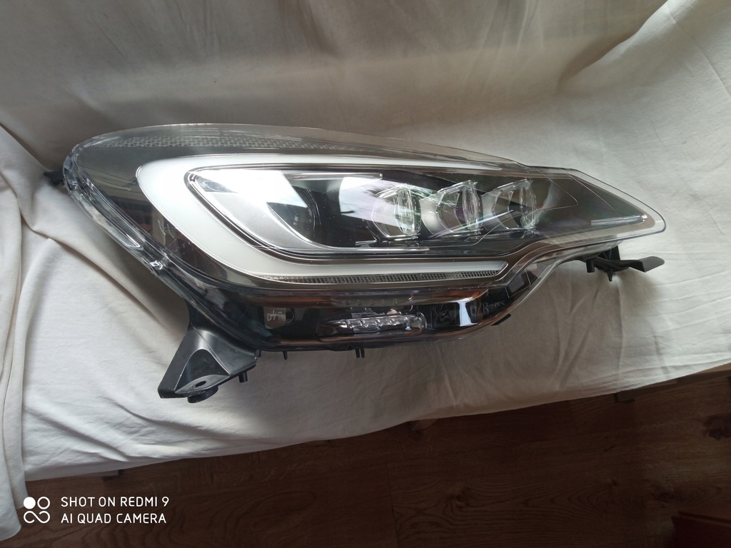 Lampa dreapta Citroen DS3 Xenon Led 14-16r 9808065080 Product image