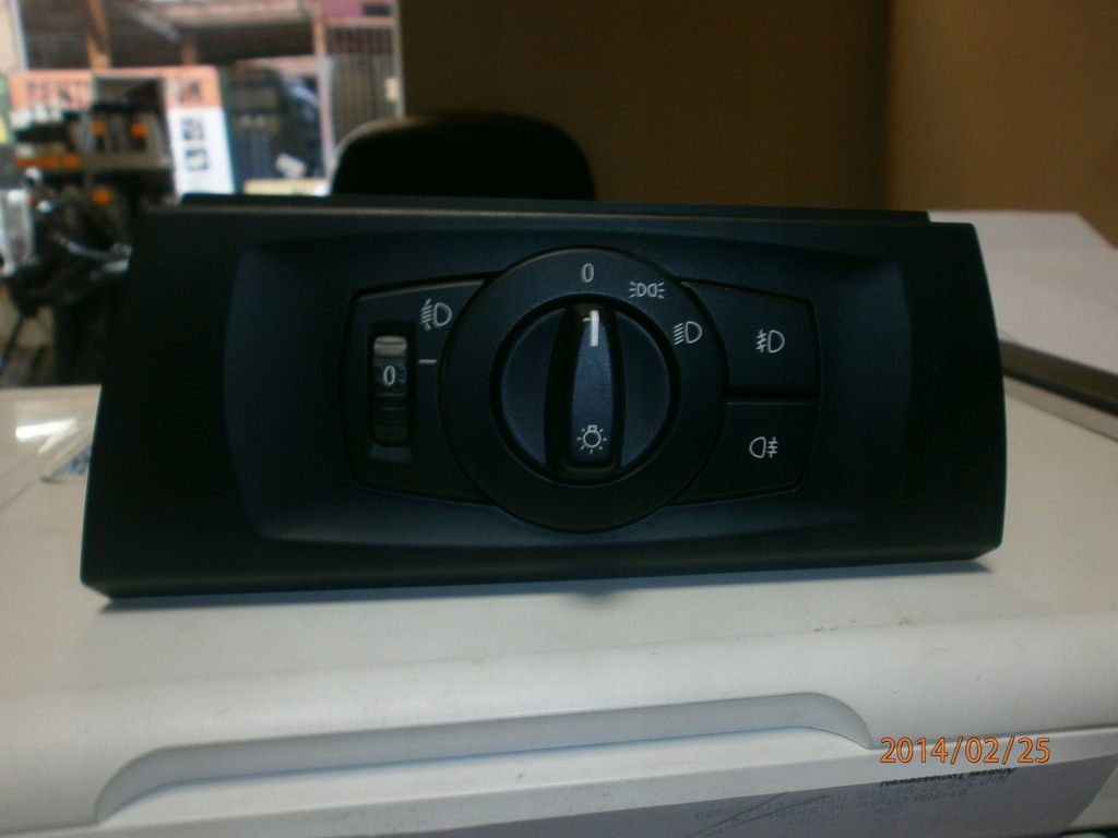 BMW E81 E84 E87 E90 E92 COMUTATOR PANOU LUMINI Product image