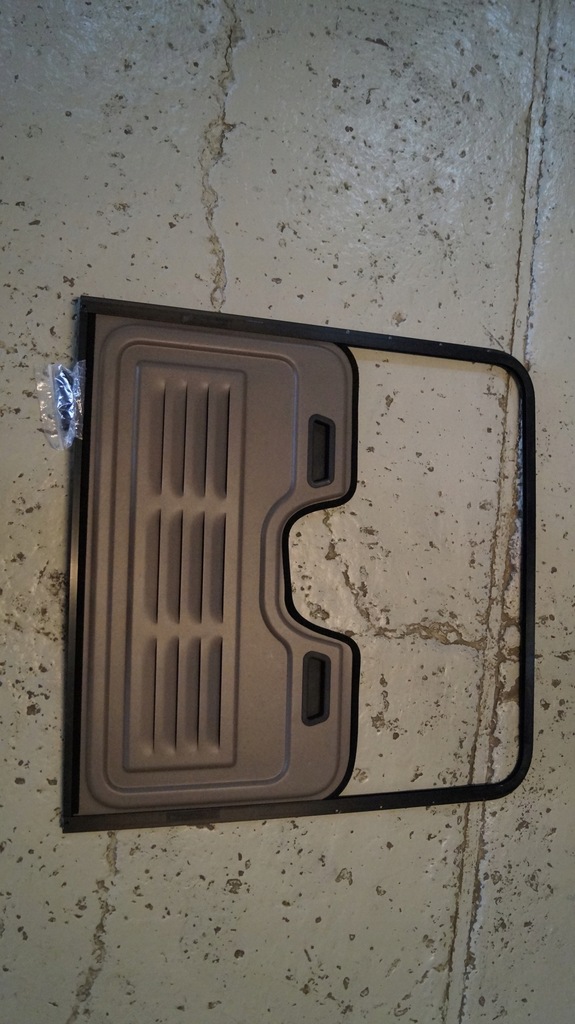 STICLA TRAPA CABINA + CADRU DAF XF 105 106 Product image