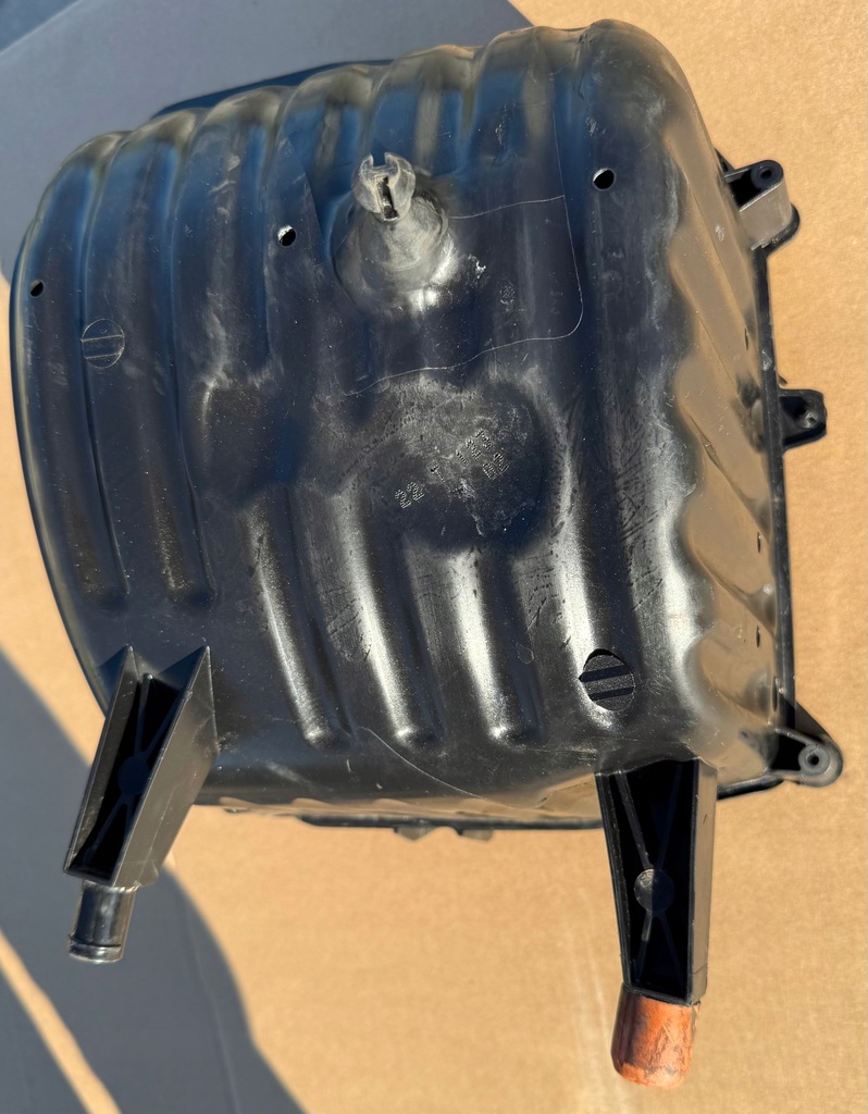 Mercedes A 177 GLB x247 GLA 247 Cla 118 filtru ac carcasa filtrului de aer Product image
