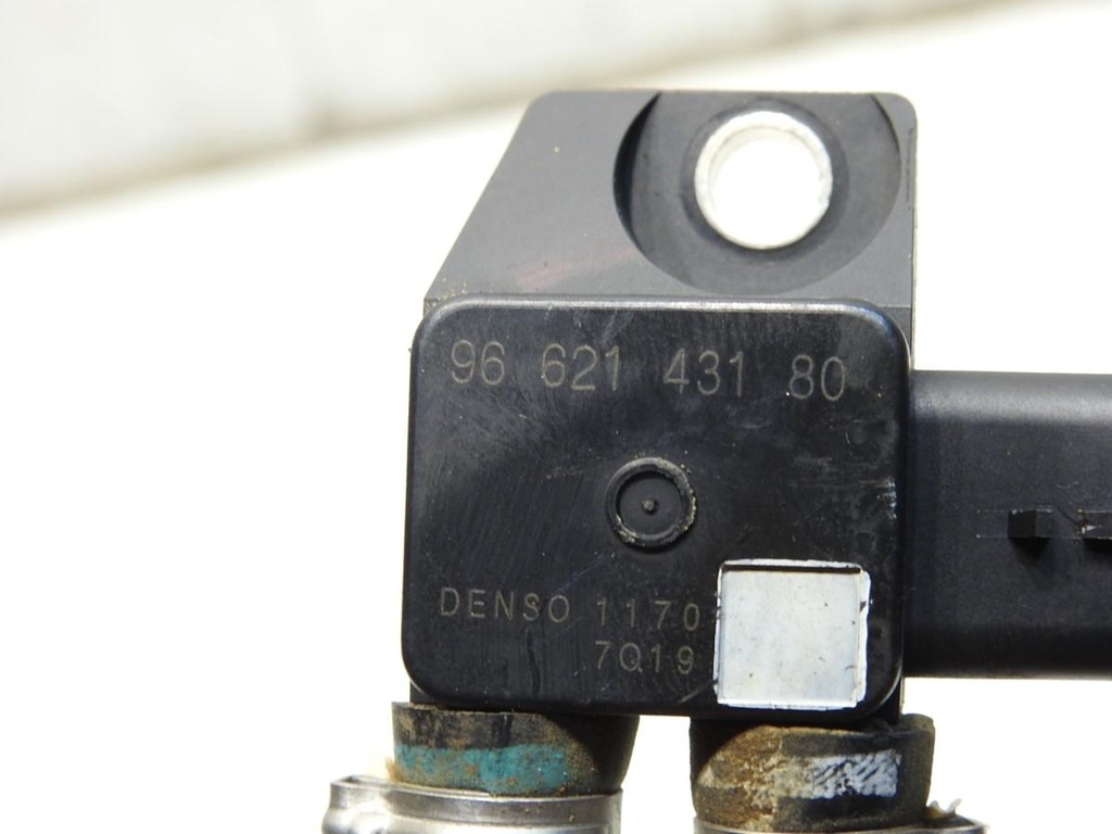 SENSOR PRESIUNE ESCAPAR CITROEN BERLINGO II 1.6 HDI 9662143180 Product image