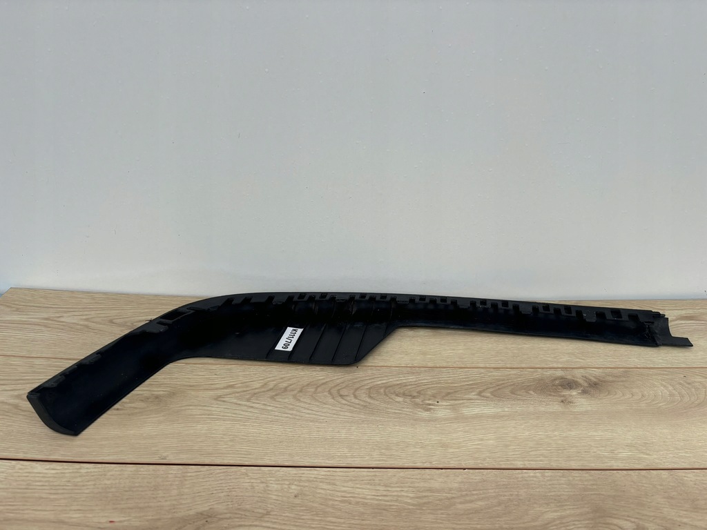 VW PASSAT B4 3A0 SPOILER HOCKEY STÂNGA BANĂ BARĂ FAȚĂ K111/709 Product image