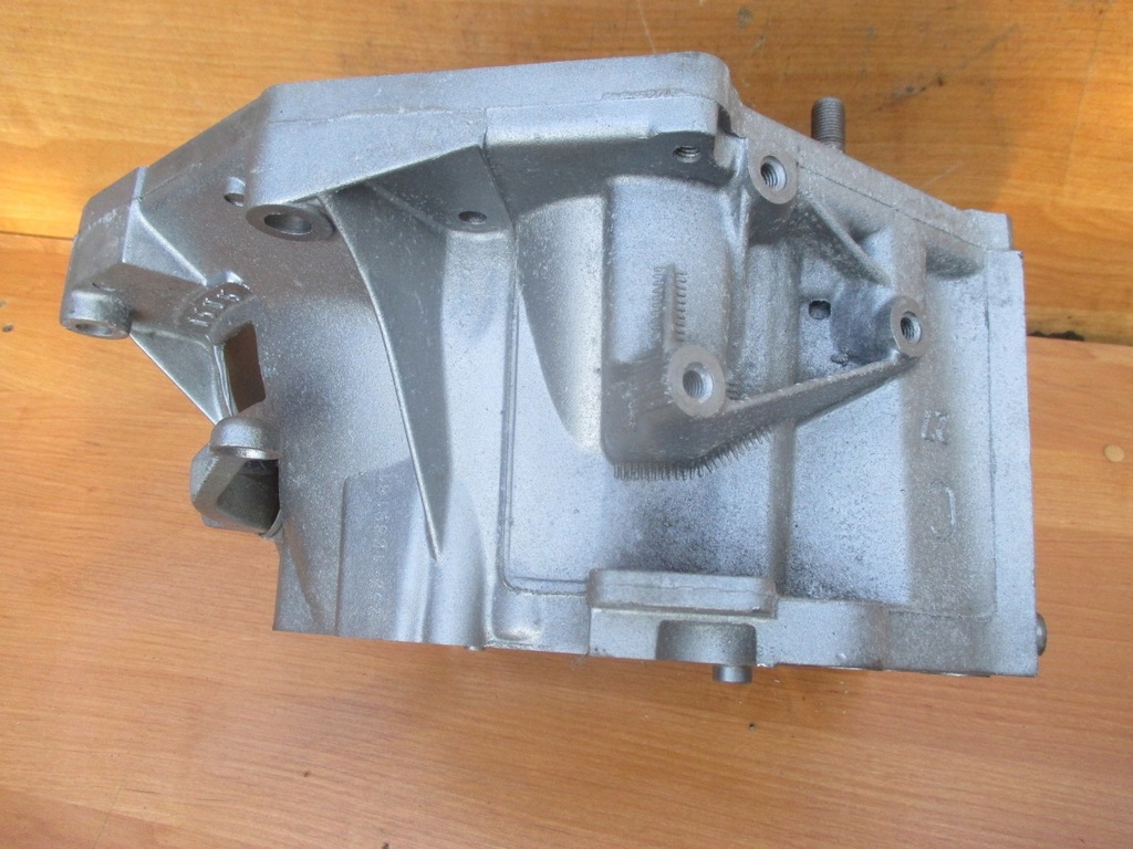 FIAT 1.2 1.4 8V 16V CARCASA TRANSMIȚIE 5 6 VITEZE 73502791.1 C51451344 Product image
