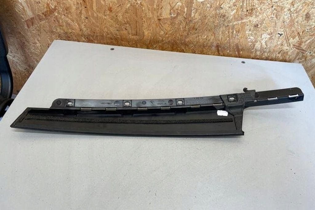Lewy Front Door Strip BMW 2 Gran Tourer (F46) 7316729 Product image