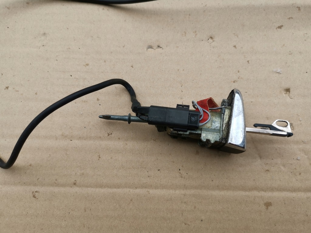 BLOCARE INSERARE CHEIE STÂNGA FATA W210 Product image
