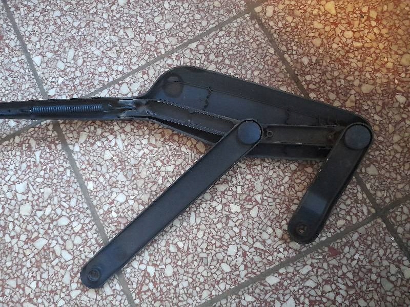 BRAT STERGATOR, FATA DREAPTA, NISSAN ALMERA TINO Product image