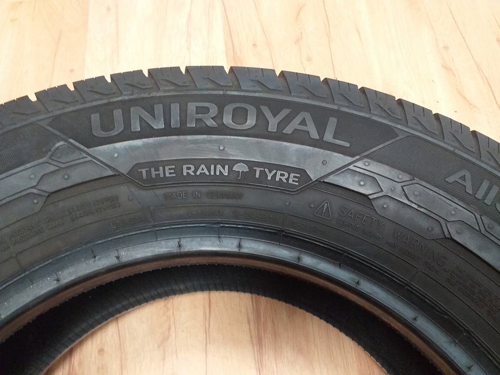 ANVELOPE 215/75R 16C 113/111 UNIROYAL DOT 4719 Product image