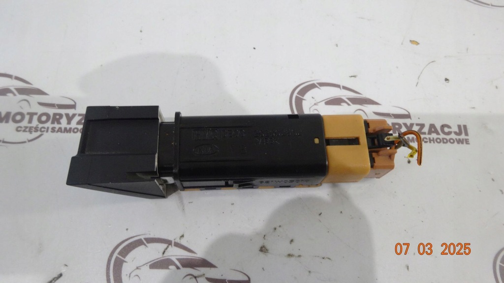 Kia Sorento II 4x4 10r Switch ESP 202002962 621W05010 Product image