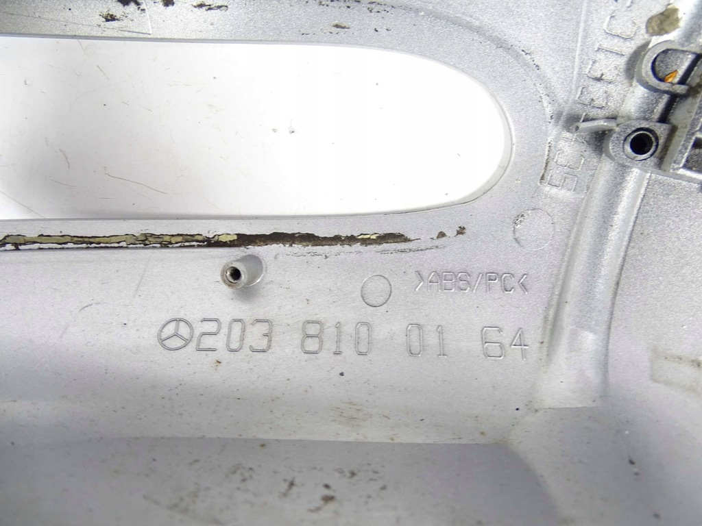 Mercedes Clasa C W203 CARCASA OGLINZĂ STÂNGA A2038100164 Product image