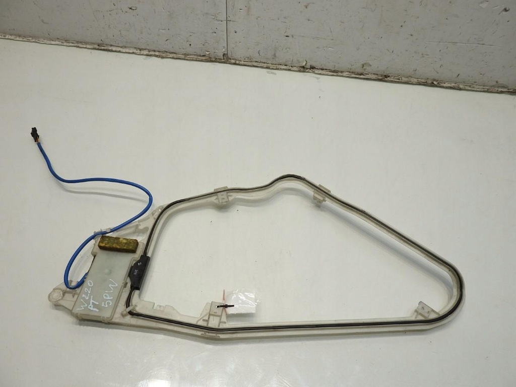 ANTENĂ FĂRĂ CHEIE UȘĂ DREAPTA 5 PIN MERCEDES W220 A2208200475 Product image