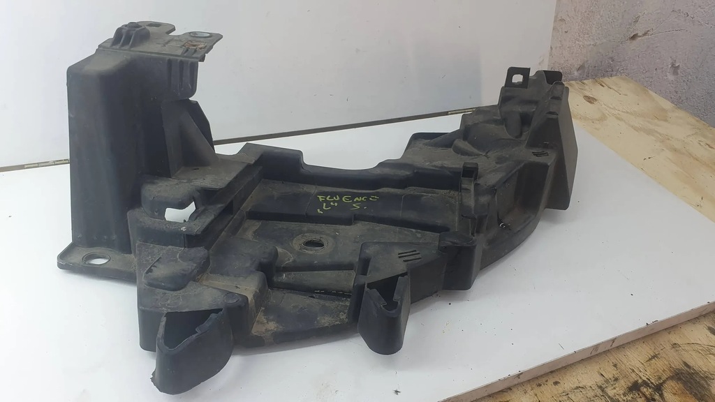 Renault Fluence 1.5 DCI Lift cu 12 glise, montaj lampa fata stanga Product image