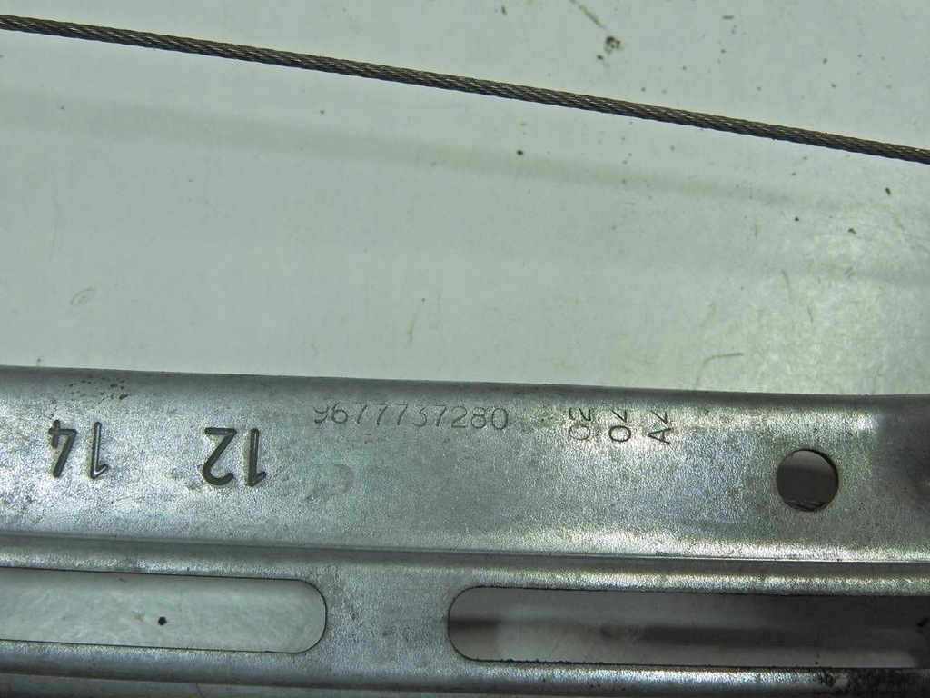 PEUGEOT 308 II T9 13-17 Lift de sticlă din spate dreapta 9678189980 Product image