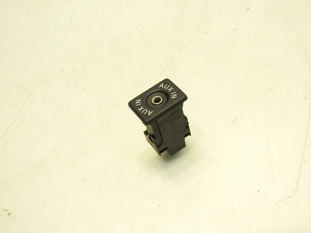 Priză aux vw golf VI Product image
