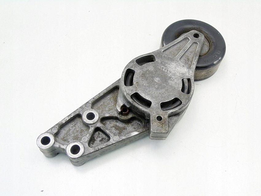 ÎNTINCĂTOR CREAȚĂ 2.0 20V AUDI A4 B6 B7 A6 C5 PASSAT B5 06B903133A Product image