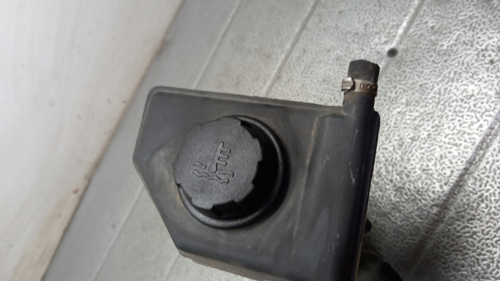 REZERVOR DE RĂCIRE ​​VOLVO V40 03R COMBI 30804963 Product image
